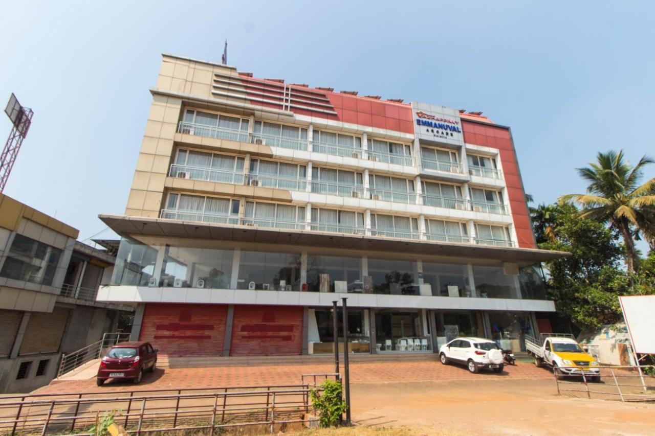 Miracle Residency Hotel Kizhake Chalakudi Bagian luar foto
