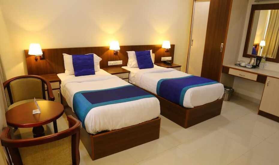 Miracle Residency Hotel Kizhake Chalakudi Bagian luar foto